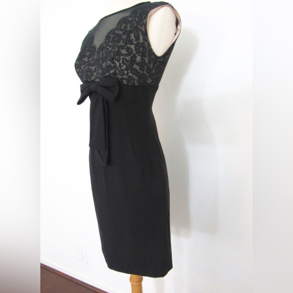 1950s Early 1960s Black Crepe, Lace And Chiffon Wiggle Dress Petite Us 2 L123-14